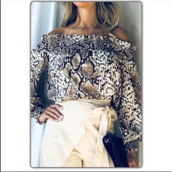 Snakeskin Printed Smock Blouse - Picture 3 of 3